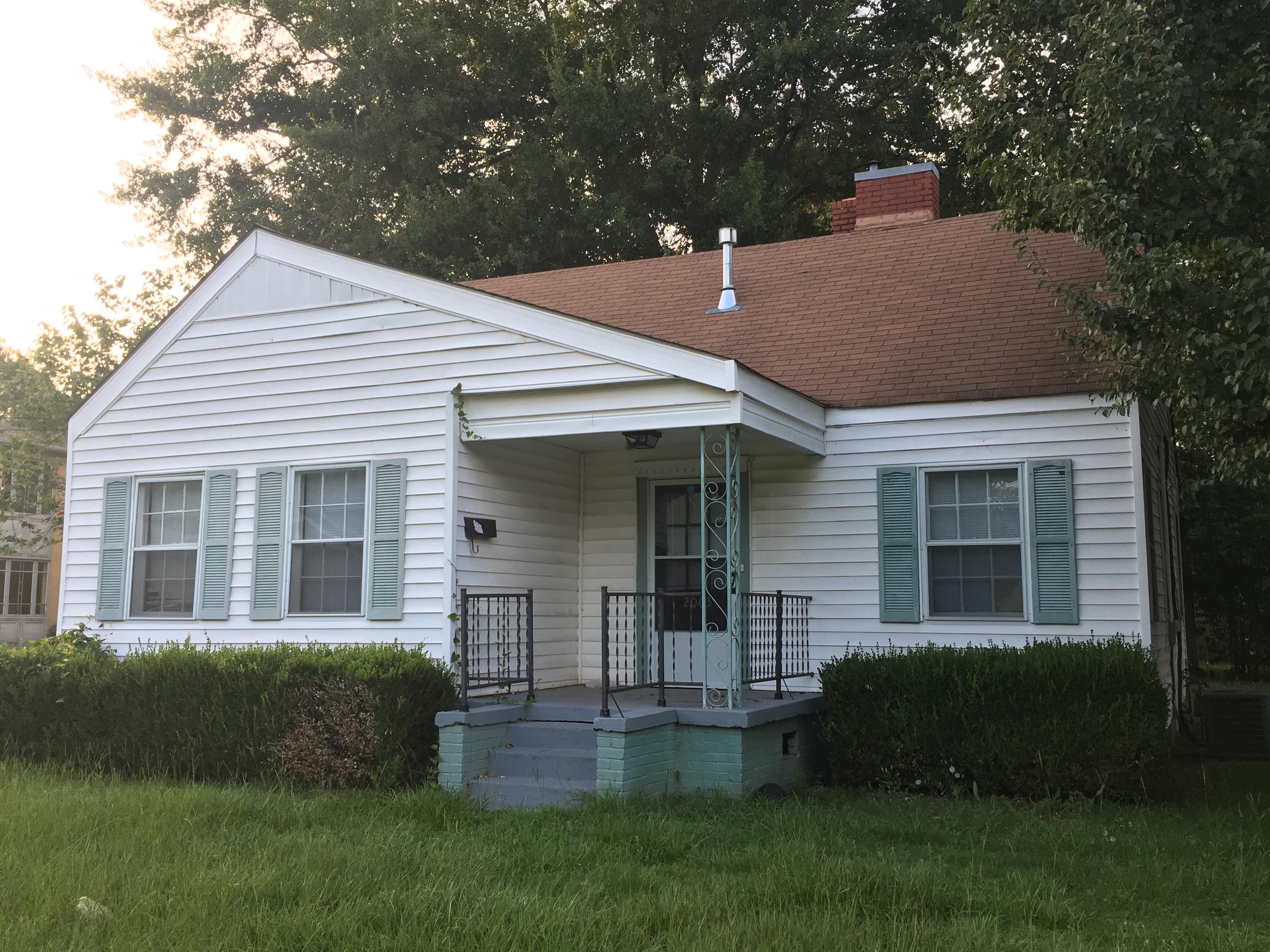 2003 Amos St.